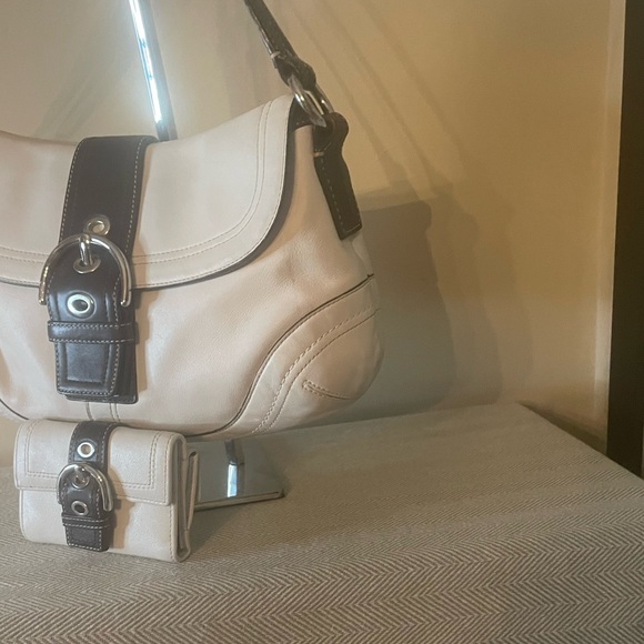 Y2K Coach F10910 Soho Leather Buckle Flap Hobo Bag w/matching wallet - Picture 2 of 13